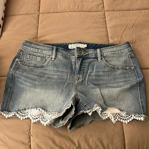 Torrid jean shorts size 14